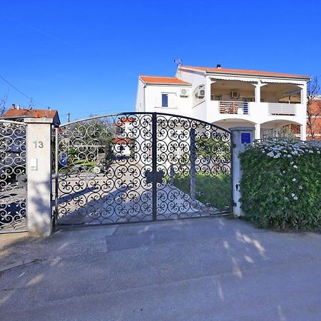 Villa Hacienda Mia With Pool And Yacuzzi, Free Parking à Zadar Extérieur photo