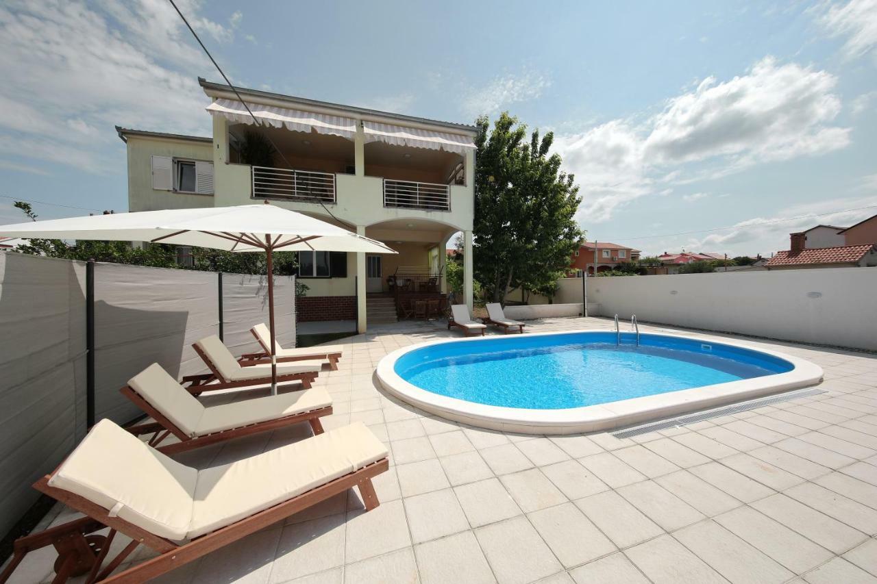 Villa Hacienda Mia With Pool And Yacuzzi, Free Parking à Zadar Extérieur photo