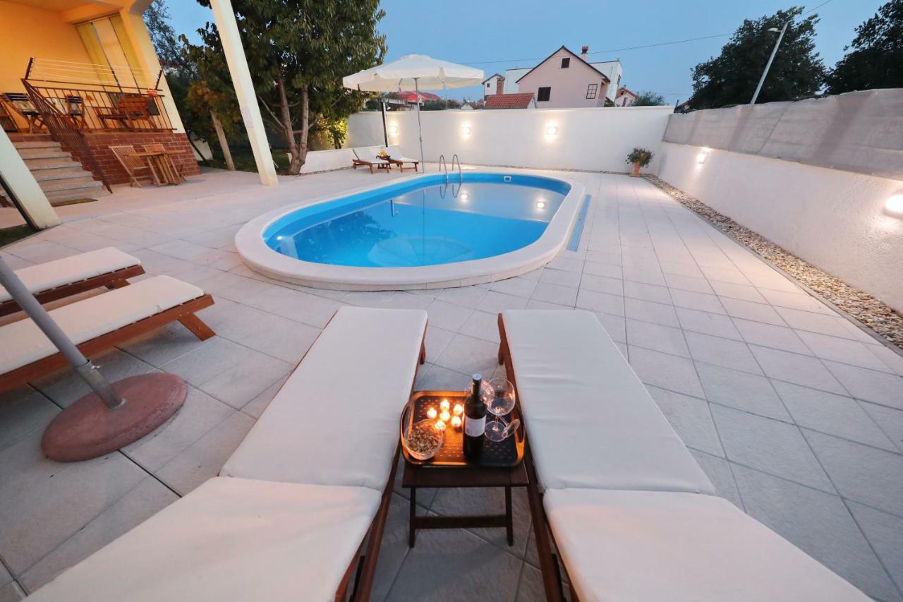 Villa Hacienda Mia With Pool And Yacuzzi, Free Parking à Zadar Extérieur photo